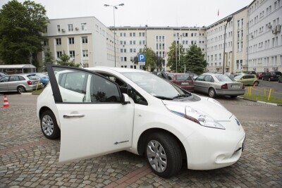 Samochód elektryczny w UMG