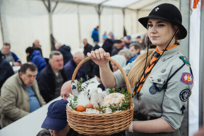 Śniadanie wielkanocne dla potrzebujących