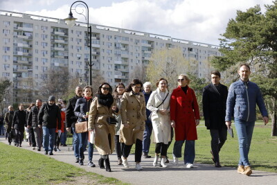 Spacer Prezydent Gdańska Aleksandry Dulkiewicz z przedstawicielami dzielnicy Żabianka