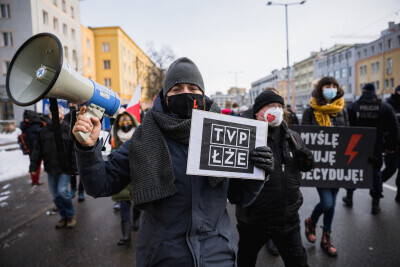 Spacer protestacyjny Piekło Kobiet – Piekło Mediów Narodowych