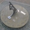 Sprawdź na zegarze słonecznym przy Wielkim Młynie
