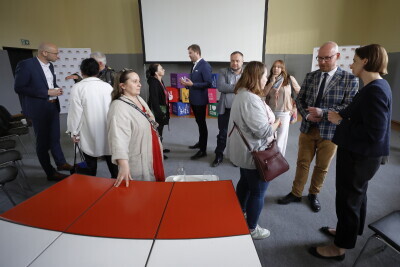 Stół dzielnicowy - Oliwa