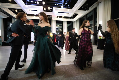 Studniówka XIX LO z udziałem wiceprezydent Gdańska Moniki Chabior