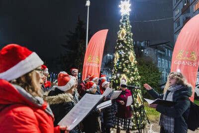 Świąteczna choinka rozbłysła w dzielnicy Wrzeszcz Górny