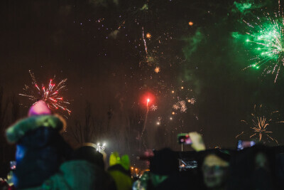 Sylwestrowa scena w Jarze Wilanowskim