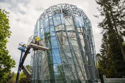 Szklenie palmiarni w Parku Oliwskim