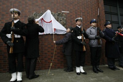 Tablica poświęcona Piłsudskiemu i Sosnkowskiemu