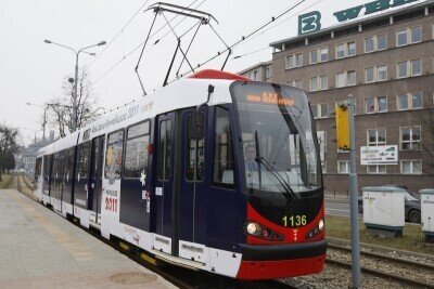 Tramwaj w barwach Heweliusza