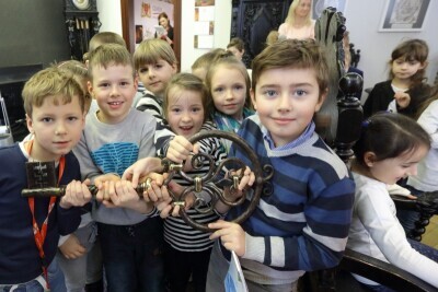 Uczniowie ze Szkoły Podstawowej nr 12 odwiedzili Prezydenta Gdańska