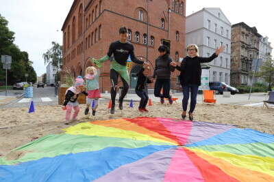 Ulica Pełna Życia na Dolnym Mieście