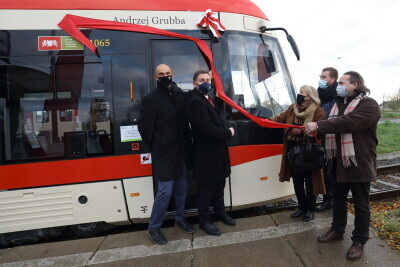 Uroczyste nadanie imienia Andrzeja Grubby gdańskiemu tramwajowi. 