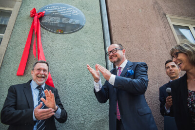 Uroczyste odsłonięcie tablicy pamiątkowej Leopolda von Winter