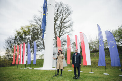 Uroczyste podniesienie flagi europejskiej na maszt Góry Gradowej