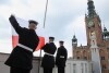Uroczyste wciągnięcie Flagi Państwowej na Dwór Artusa. 