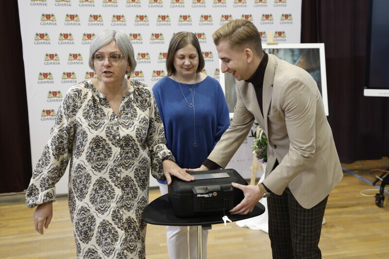 Zdjęcie Uroczystość 4. rocznicy nadania zespołowi szkół specjalnych na Przymorzu, przy ul. Jagiellońskiej 11, imienia Pawła Adamowicza 37