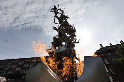 Uroczystość na Placu Obrońców Poczty Polskiej.