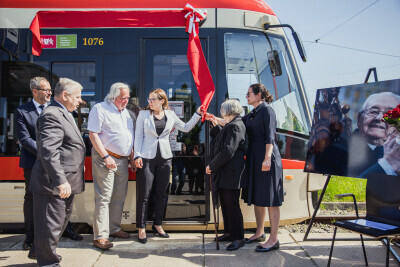 Uroczystość nadania tramwajowi imienia Andrzeja Wajdy