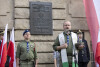 Uroczystość pod tablicą upamiętniającą harcmistrza Jana Ożdżyńskiego