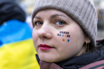 Uroczystości rocznicowe na skwerze Bohaterów Mariupola