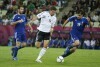 W ćwierćfinałowym meczu Euro 2012 spotkały się drużyny Niemiec i Grecji. Piłkarze Joachima Löewa przez cały mecz kontrolowali sytuację na boisku. Niemcy pewnie pokonały Grecję 4:2.
