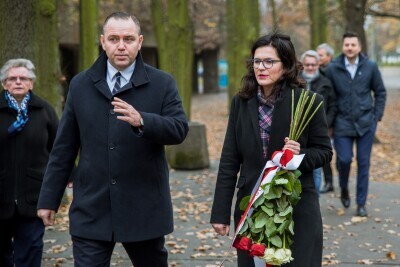 Westerplatte - wizyta Prezydent Gdańska na terenie objętym wykopaliskami