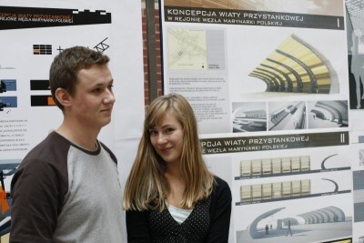 Wiata przystankowa przy stadionie