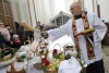 Wielka Sobota. Adoracja Najświętszego Sakramentu. Groby Pańskie i święcenie pokarmów