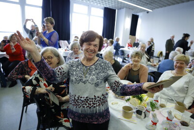 Wizyta prezydent Gdańska Aleksandry Dulkiewicz w klubie seniora - Moreniacy