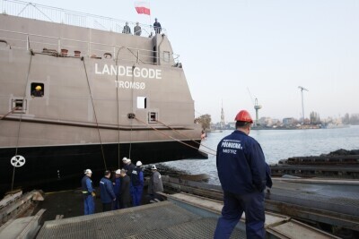 Wodowanie promu Landegode