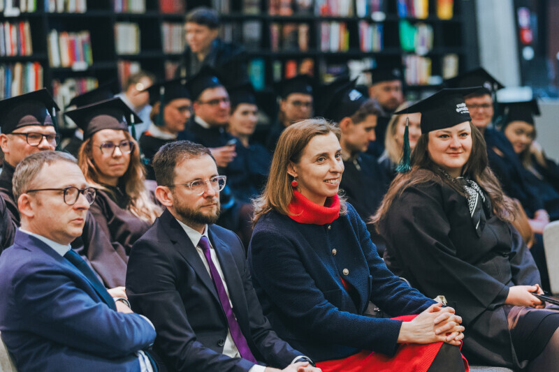 Zdjęcie Wręczenie dyplomów studiów MBA zarządzanie polityką energetyczną i klimatyczną w ramach Studium Obywatelskiego im. P. Adamowicza 5