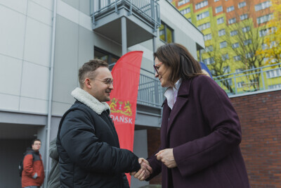 Wręczenie kluczy do mieszkań w budynkach przy ulicy Ogińskiego
