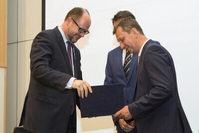 Za zasługi dla samorządu terytorialnego