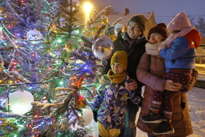 Zapalenie światełek na choince i wizyta św, Mikołaja na Wyspie Sobieszewskiej