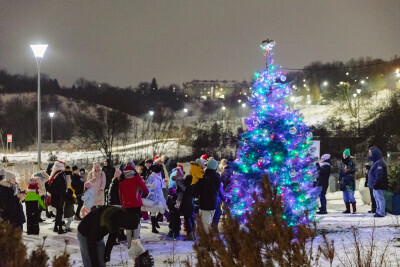 Zapalenie światełek na choince w dzielnicy Orunia Górna - Gdańsk Południe