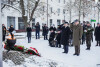 Złożenie kwiatów pod pomnikiem w 27. rocznicę śmierci gen. Stanisława Maczka