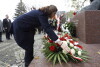 Złożenie kwiatów przy pomniku marszałka Józefa Piłsudskiego