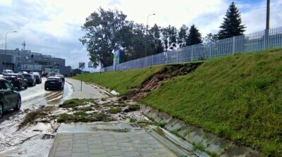 Zobacz zniszczenia i sytuacje w Gdańsku po nocnej ulewie
