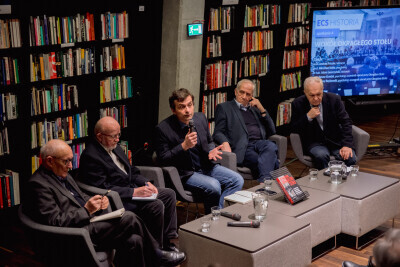 ECS Historia 4. Wokół Okrągłego Stołu