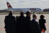 Lądowanie samolotu linii Swiss inaugurujący połączenie Zurich - Gdańsk