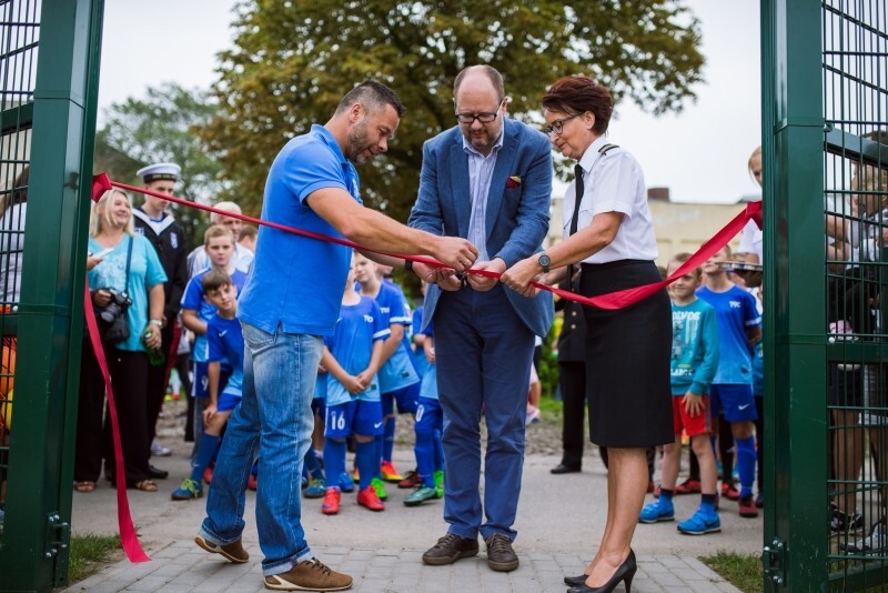 Zdjęcie otwarcie_boiska_ZSM 4