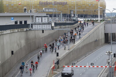 Przejazd rowerowy przez tunel pod Martwą Wisłą