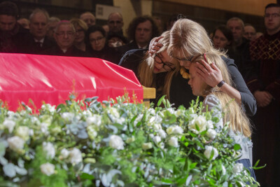 Trumna z ciałem Prezydenta Adamowicza w ECS