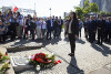 Złożenie kwiatów pod pomnikiem Poległych Stoczniowców